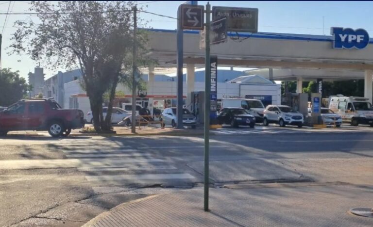 Suba del precio de combustibles: en Posadas, el litro de nafta súper YPF ahora cuesta $1.079 imagen-19