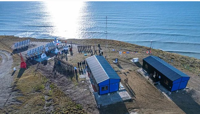 Tras el reclamo del presidente Boric, Argentina remueve paneles solares instalados en territorio chileno imagen-15