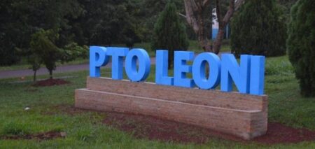 Puerto Leoni: obras públicas y cooperación de la industria local imagen-4