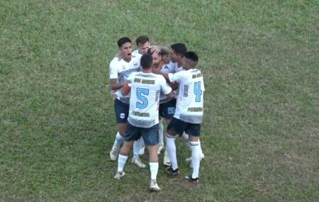 Fútbol: derrota de Crucero ante San Martín de Formosa imagen-20