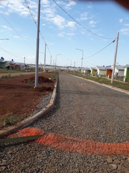 Avanza asfaltado que facilitará el ingreso y circulación en sector de Itaembé Guazú imagen-3