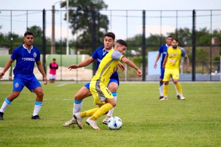 Fútbol: Crucero espera por el fixture de la Reválida imagen-42