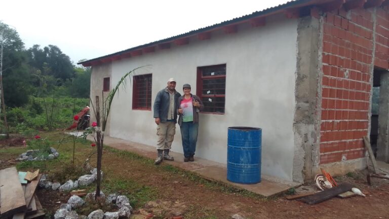 Avanzan las obras de dos viviendas rurales en Paraje Taranco Chico de Cerro Azul imagen-9