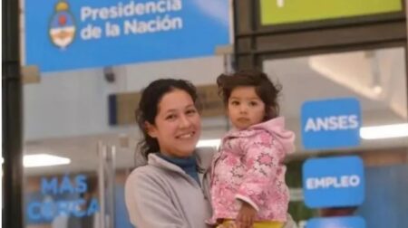 El Gobierno confirmó aumentos en jubilaciones, AUH y otras asignaciones familiares a partir de agosto imagen-9