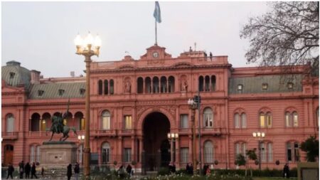 El Gobierno anunció que desconoce los resultados anunciados por el Consejo Nacional Electoral de Venezuela imagen-1