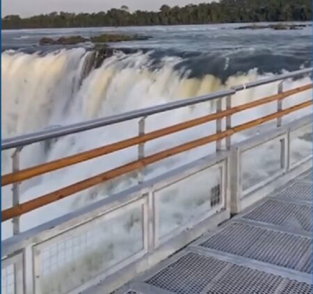 Se posterga la reapertura del Circuito Garganta del Diablo por la crecida del Iguazú imagen-5