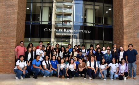 Referentes estudiantiles de Eldorado visitaron la Legislatura para interiorizarse más sobre política imagen-10