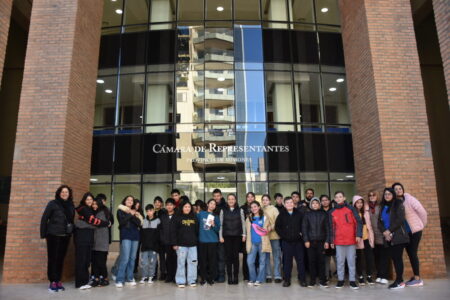 En su visita a la Legislatura estudiantes de Leandro N. Alem viven una experiencia enriquecedora y educativa imagen-10