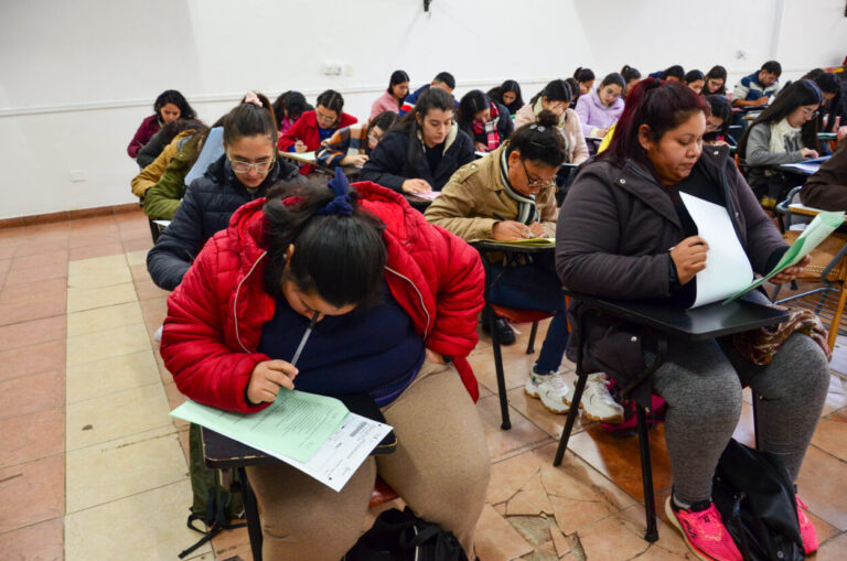 El Ipesmi fue sede del examen de ingreso para Residencias de Salud 2024 en Misiones imagen-26