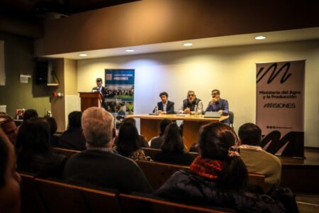 Presentaron la Carta de suelos del Departamento Guaraní, una herramienta para la producción Presentaron la Carta de suelos del Departamento Guaraní, una herramienta para la producción imagen-4