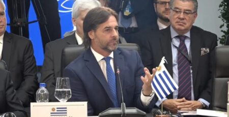 Luis Lacalle Pou habló en la cumbre del Mercosur: “Si es tan importante, deberíamos estar acá todos los presidentes” imagen-9