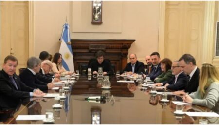 Venezuela y la tensión Javier Milei-Victoria Villarruel dominaron la reunión de Gabinete Venezuela y la tensión Javier Milei-Victoria Villarruel dominaron la reunión de Gabinete imagen-2