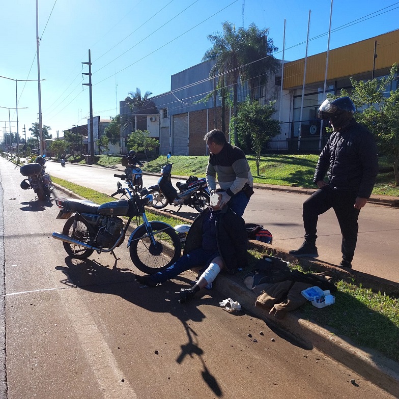 Despiste de moto en la zona de la ex Garita tras explosión de una rueda imagen-2
