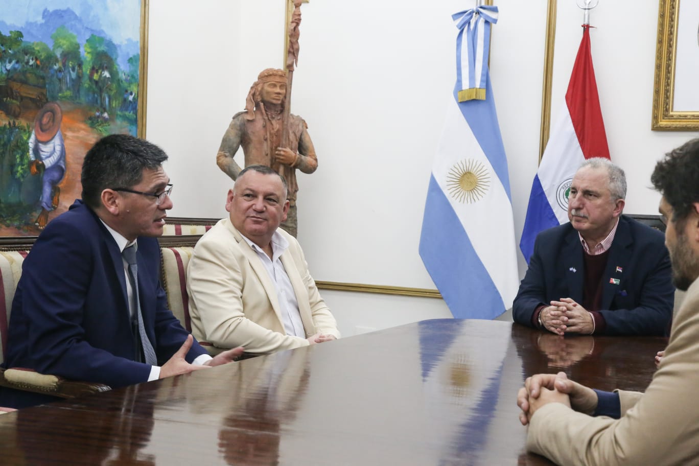 Passalacqua recibió al gobernador de Ñeembucú, para fortalecer lazos de cooperación transfronteriza imagen-4