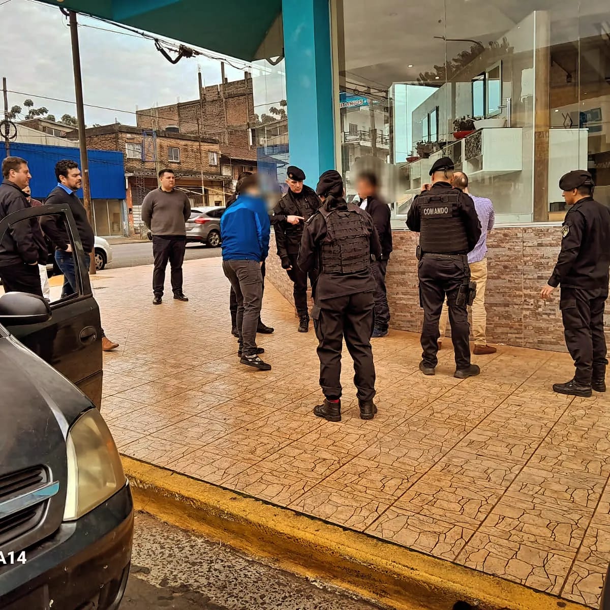 Persecución en Posadas: tres detenidos, una menor demorada, cocaína incautada y un auto secuestrado imagen-2