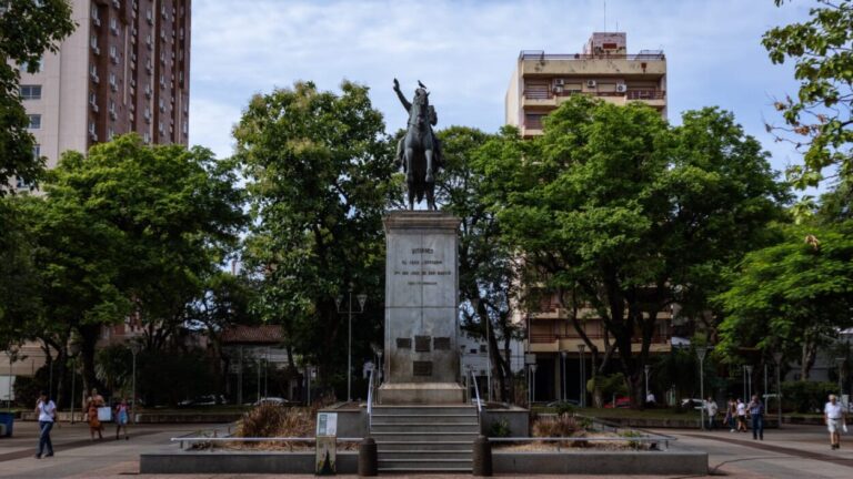 El corazón público: Plaza San Martín, un bastión de la vida comunitaria imagen-41