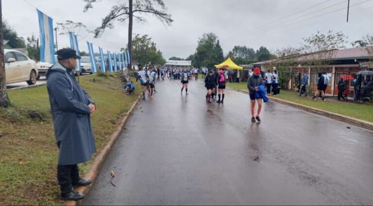 Unos 50 corredores realizaron en la zona de Panambí los circuitos del Gran Prix Cuatro Estaciones imagen-24