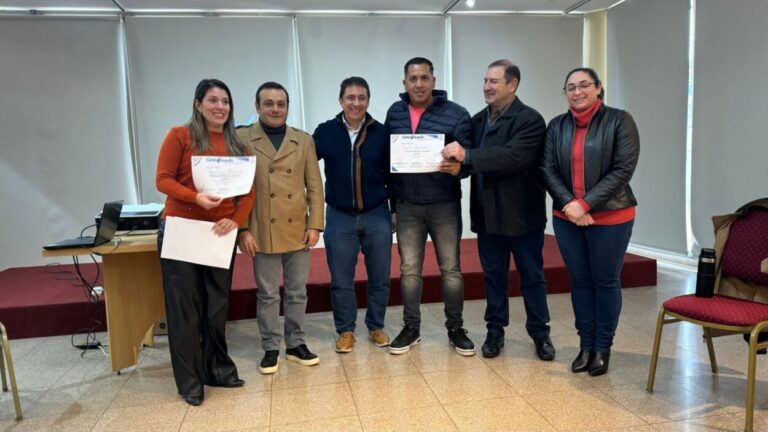 Entregaron Certificados a choferes de la Legislatura que participaron del “Taller de Manejo del Estrés y Bienestar Laboral” imagen-47