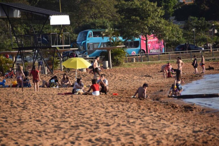 Buen flujo de turistas en Posadas en el comienzo del primer fin de semana de receso invernal imagen-18