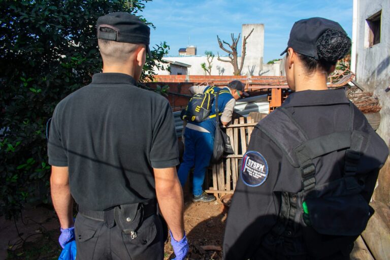 La Policía de Misiones coopera con la Municipalidad de Posadas en la “Campaña de Prevención y Concientización contra el Dengue” imagen-12