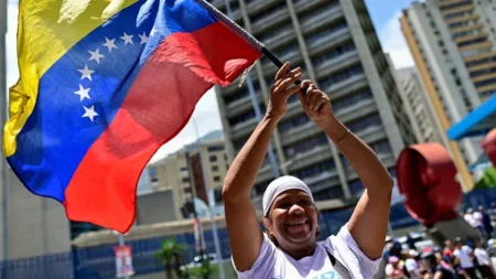 Venezuela decide entre continuidad o cambio en una jornada histórica para el país imagen-4