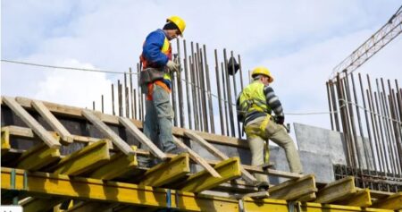 Casi 140.000 asalariados formales perdieron su empleo en los primeros 5 meses de la era Javier Milei imagen-5