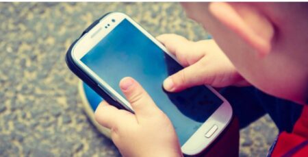 La importancia de establecer límites al acceso de los niños a los dispositivos digitales y cómo orientar esa tecnología en la formación educativa imagen-3