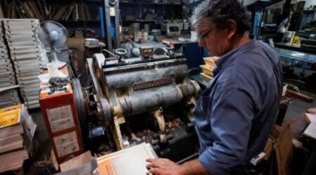 Empresarios denuncian que cerraron 10.000 pymes en la era Milei por el derrumbe económico imagen-3