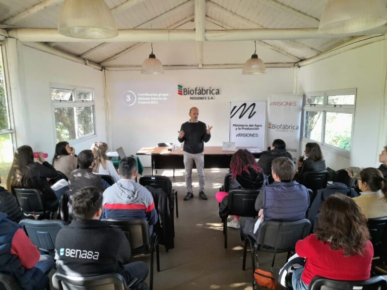 Por primera vez se dictó en Misiones un curso de formación para auditores internos de la norma orgánica argentina imagen-24