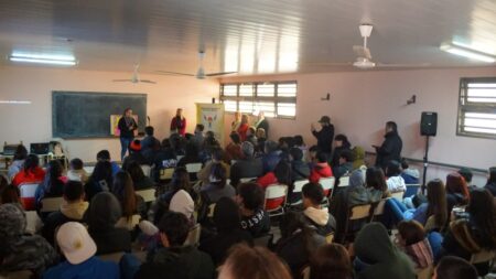 La Legislatura promovió el abordaje de temáticas de salud mental y consumos problemáticos con jóvenes de Garupá imagen-10
