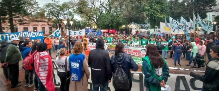 San Cayetano: Movilización por Pan, Paz, Tierra, Techo y Trabajo bendecida por el padre Alberto Barros imagen-29