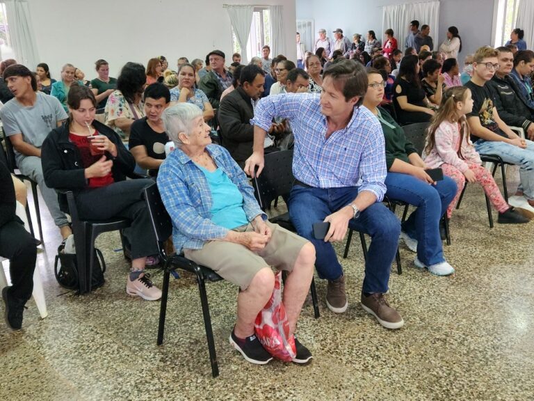 Programa "Mirar Mejor": "Este tipo de políticas de salud mejoran la calidad de vida de las personas de manera enorme", dijo el titular del Iplyc imagen-31