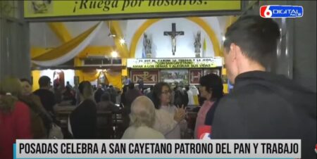 Posadas celebra a San Cayetano: Miles de fieles se acercaron al santuario del patrono del pan y del trabajo para agradecer y pedir bendiciones imagen-7