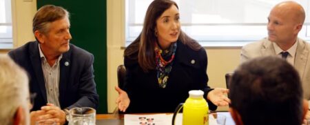 Visita y gesto: Victoria Villarruel se mostró con productores y fue contundente sobre las retenciones imagen-10