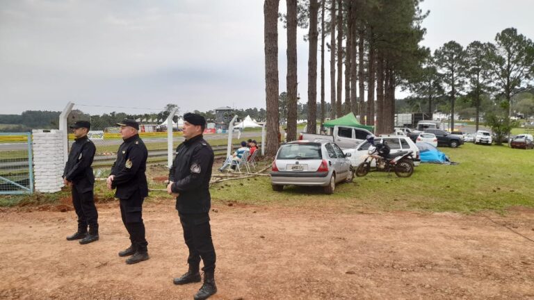 La UR II brindó cobertura de seguridad en las tres jornadas del Turismo Nacional Gran Premio Oberá imagen-33