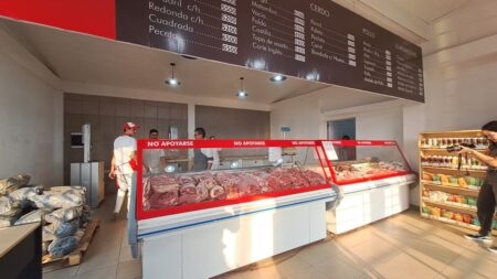 Con cortes de carne que van desde 3.800 a 5.900 pesos, se inauguró la "Carnicería del Central" el nuevo local de Mercado Central imagen-6