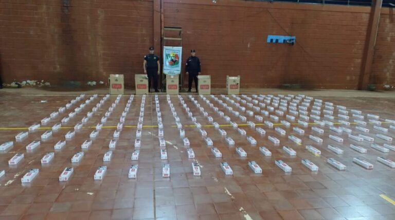 Tras persecución arrestaron a un conductor con más de $3 millones en cigarrillos de contrabando imagen-14