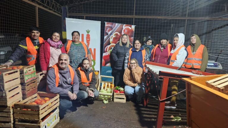 El Mercado Central de la provincia y la Red Alimendar iniciaron acciones de rescate de alimentos para distribuir en comedores comunitarios imagen-32