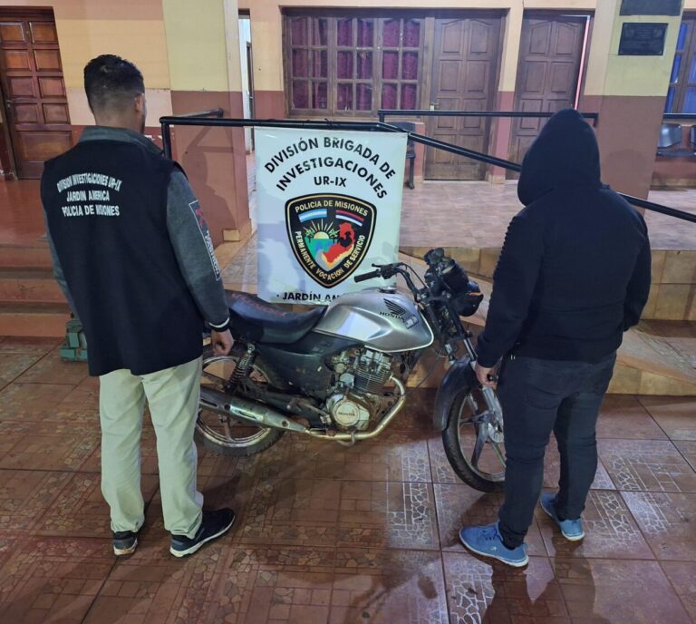 Desbaratan una banda de ladrones de motos que operaba en Jardín América imagen-17