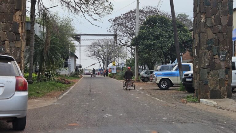 Mercado Central Misiones: tras los disturbios en operativo de detención de referente acusado de "amenazas", reforzaron la seguridad imagen-50