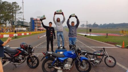 Resultados del 1er Festival Internacional de Arrancadas de Motos en el Autódromo de Posadas imagen-1