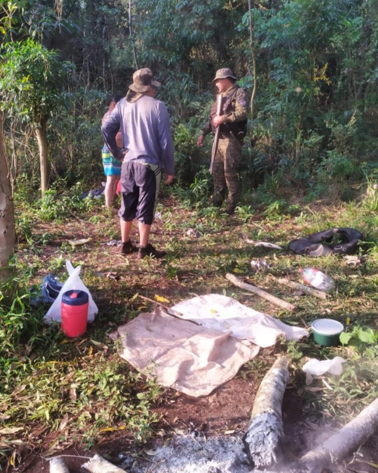 En operativos rurales desmantelan campamentos de cazadores furtivos imagen-48