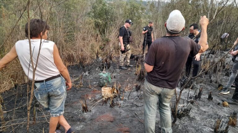 Incautaron marihuana disimulada en dos bidones: la droga estaba por ser quemada imagen-23