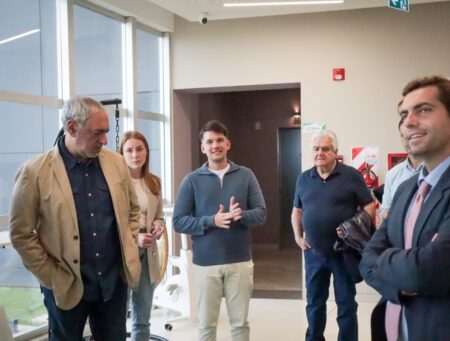 Silicon Misiones recibió al Padre Marcó y a Omar Abboud en la antesala del debate sobre IA este jueves en Oberá imagen-10