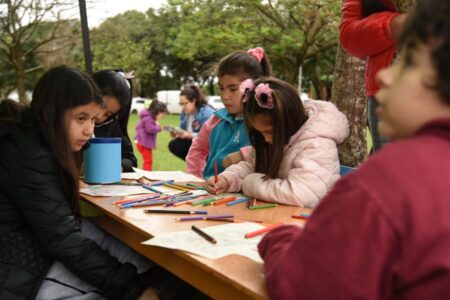 Más de 200 niños participaron del gran cierre del “Mes de las Infancias» en el Parque de la Ciudad Más de 200 niños participaron del gran cierre del “Mes de las Infancias" en el Parque de la Ciudad imagen-3