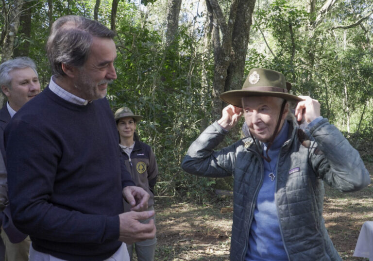 La primatóloga y conservacionista Jane Goodall fue reconocida como "Guardaparque honoraria" en su recorrida por el Parque Nacional Iguazú imagen-50