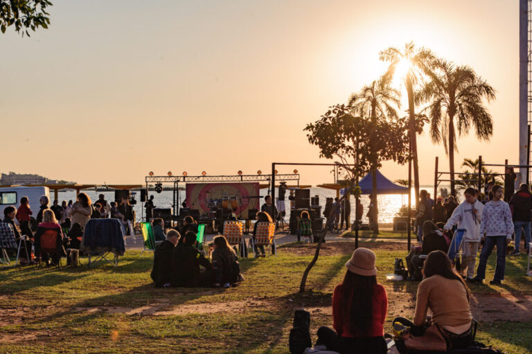 Los atardeceres musicales en El Brete continuarán este domingo con títeres y Bossa Nova imagen-9