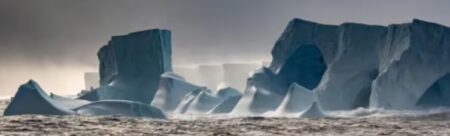 Extraño fenómeno: el iceberg más grande del mundo está atrapado girando en una prisión oceánica imagen-2