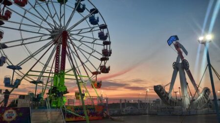 Ruth Center Park: Con 20 juegos mecánicos, el Parque de Diversiones atrae una gran cantidad de jóvenes y niños en su primera visita a Posadas imagen-10