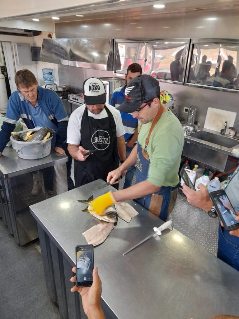 Productores se capacitan para optimizar el uso del pescado de cultivo imagen-17